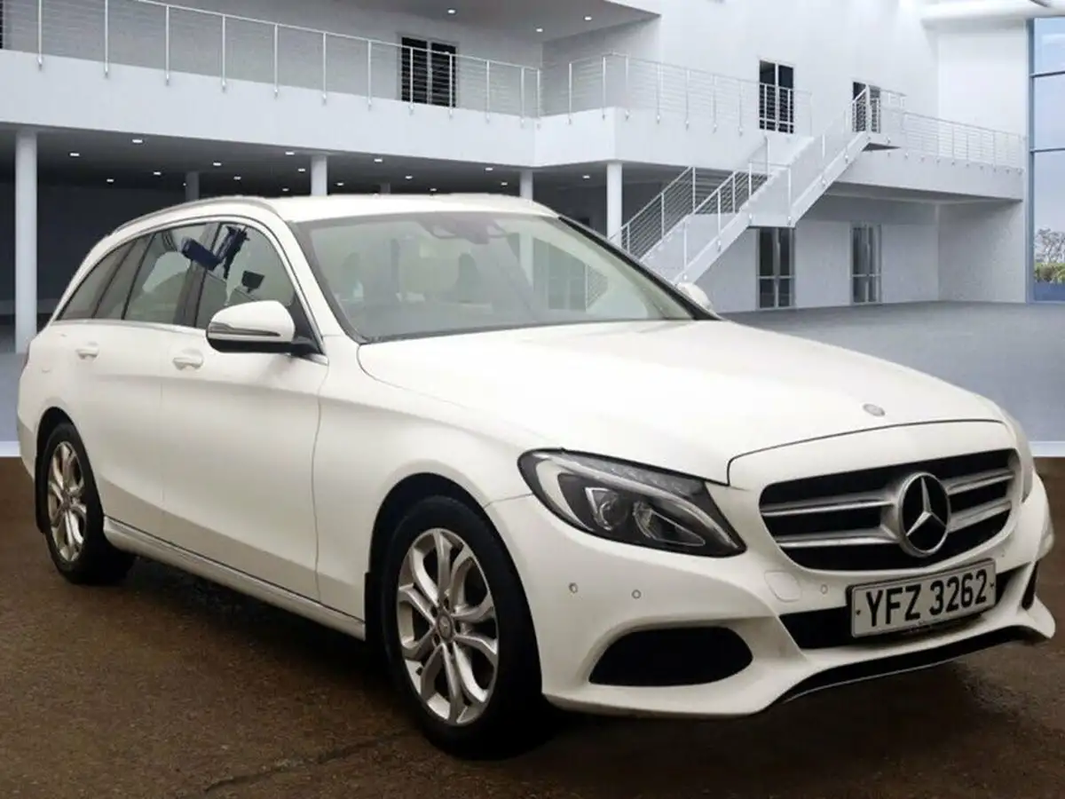 2015-mercedes-benz-c-class-20-c200-sport-184ps-ss-estate-5d-big-1