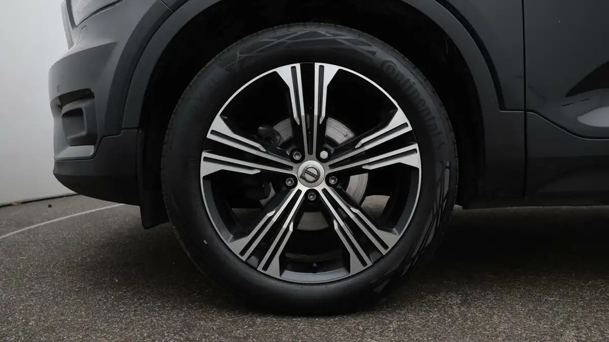 2021-volvo-xc40-15-t3-inscription-pro-163bhp-geartronic-big-18