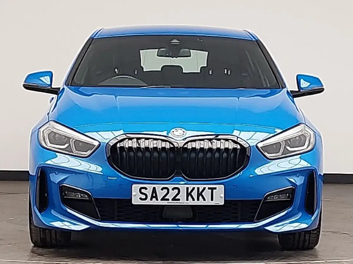 2022-bmw-1-series-15-118i-m-sport-lcp-big-15