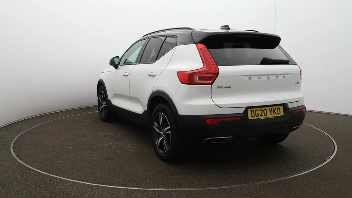 2020-volvo-xc40-15-t3-r-design-big-51