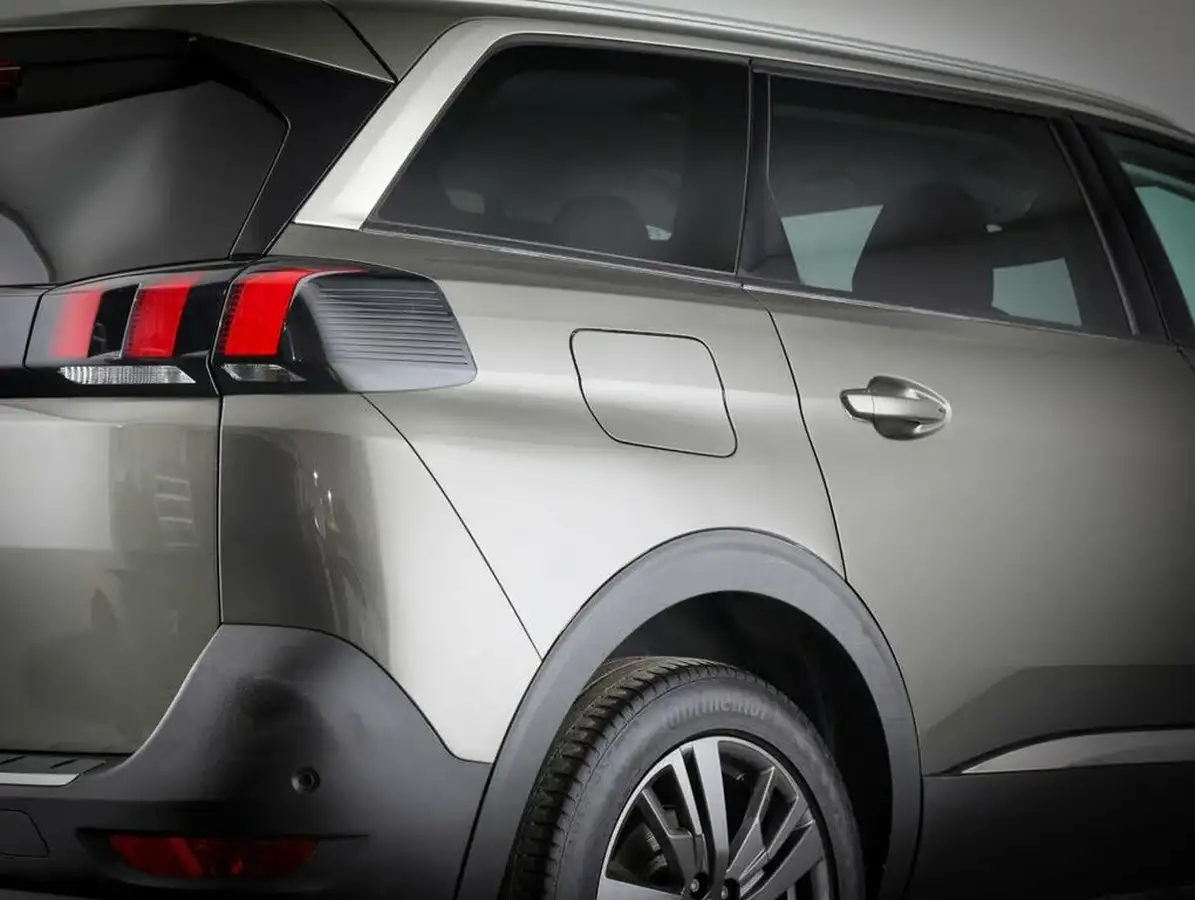 2019-peugeot-5008-suv-15-bluehdi-allure-eat8-big-12