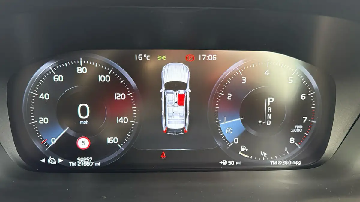 2019-volvo-v90-20-t4-momentum-plus-big-12