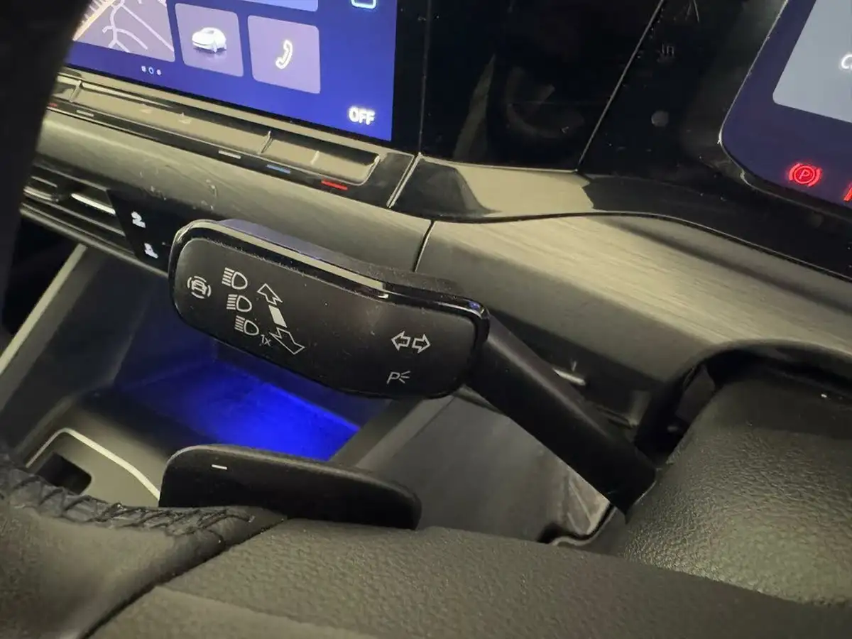 2021-volkswagen-golf-15-etsi-style-150ps-hatchback-big-25