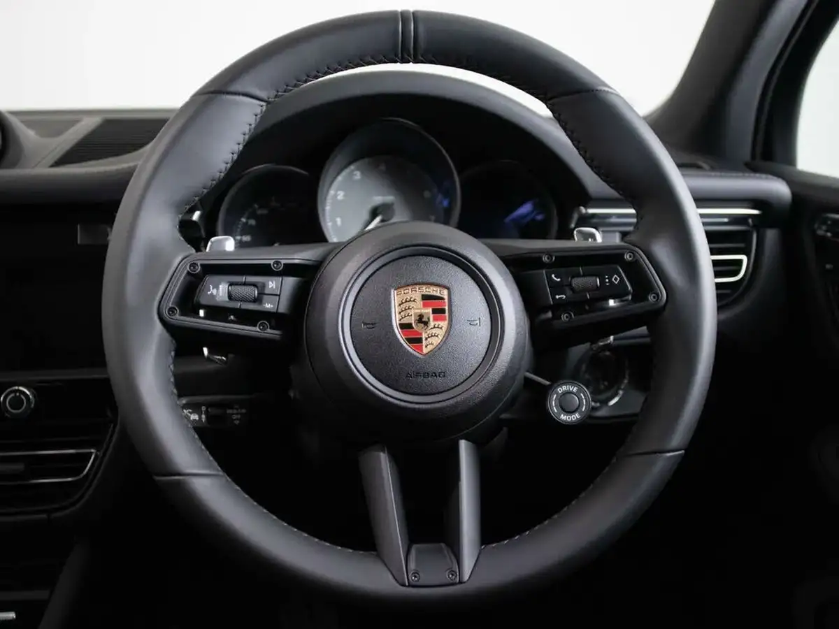 2025-porsche-macan-29-v6-s-big-8