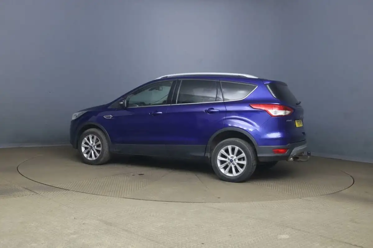 2015-ford-kuga-20tdci-titanium-180ps-awd-powershift-big-2