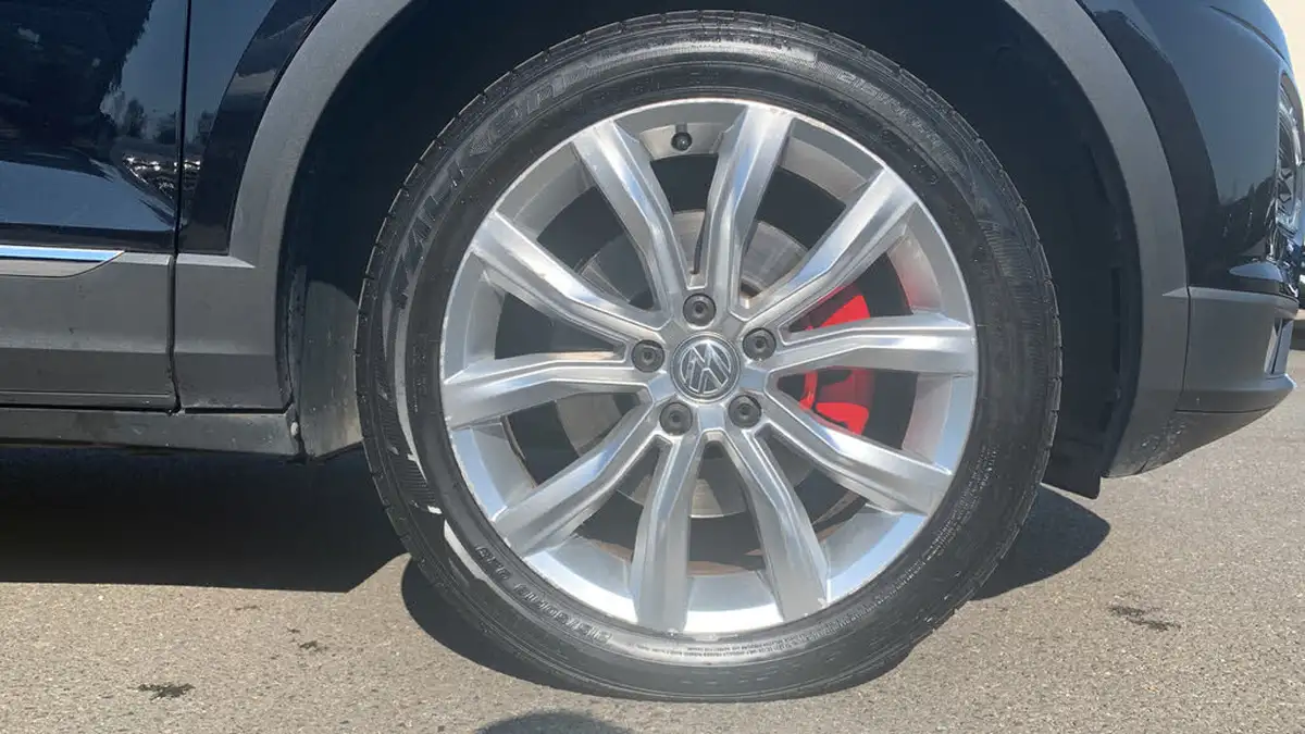 2018-volkswagen-t-roc-20-tsi-sel-ss-big-15