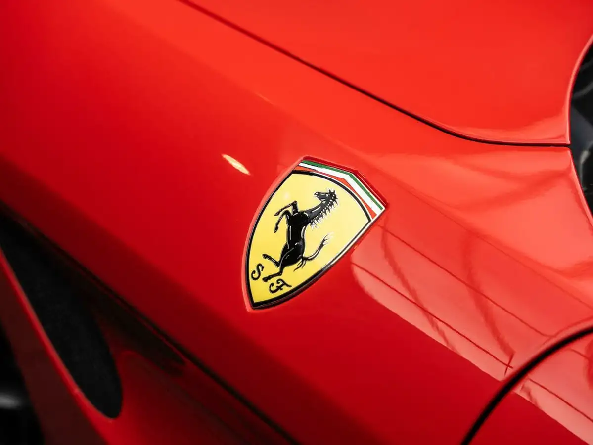 2016-ferrari-california-39-t-big-15