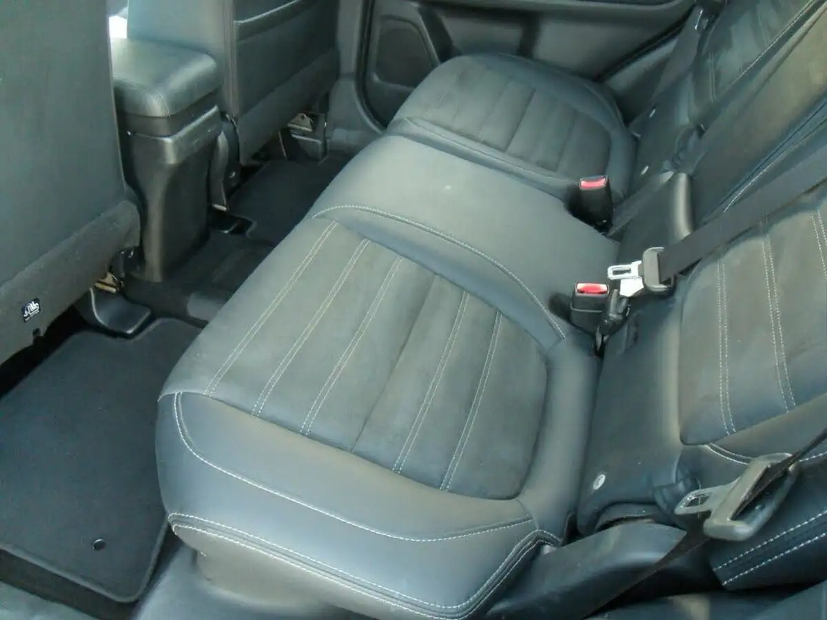 2017-mitsubishi-outlander-20-juro-phev-big-63
