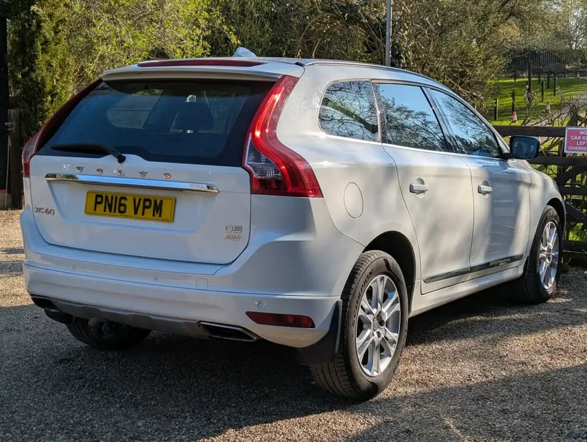 2016-volvo-xc60-24td-d5-se-lux-geartronic-big-19