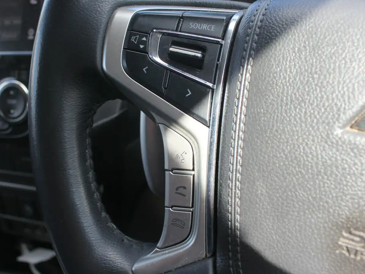 2020-mitsubishi-l200-22di-d-barbarian-auto-big-19