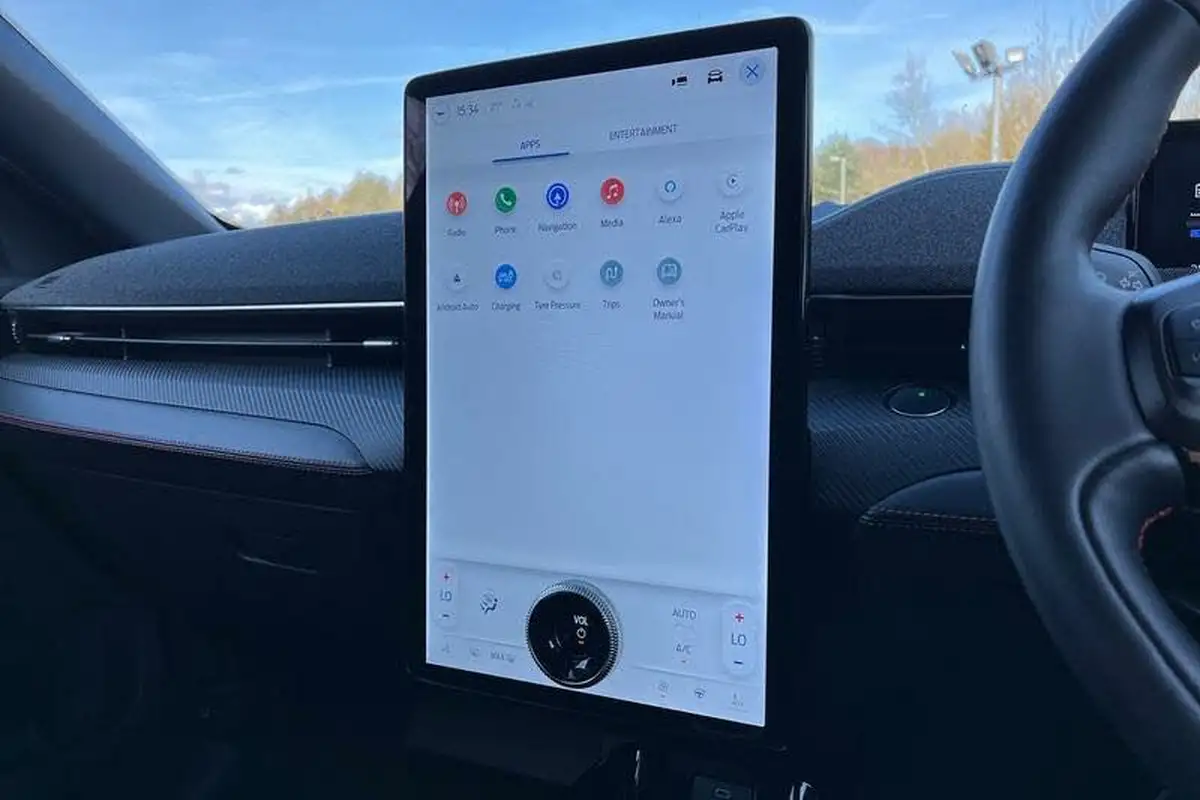 2021-ford-mustang-mach-e-e-standard-range-68kwh-awd-big-25