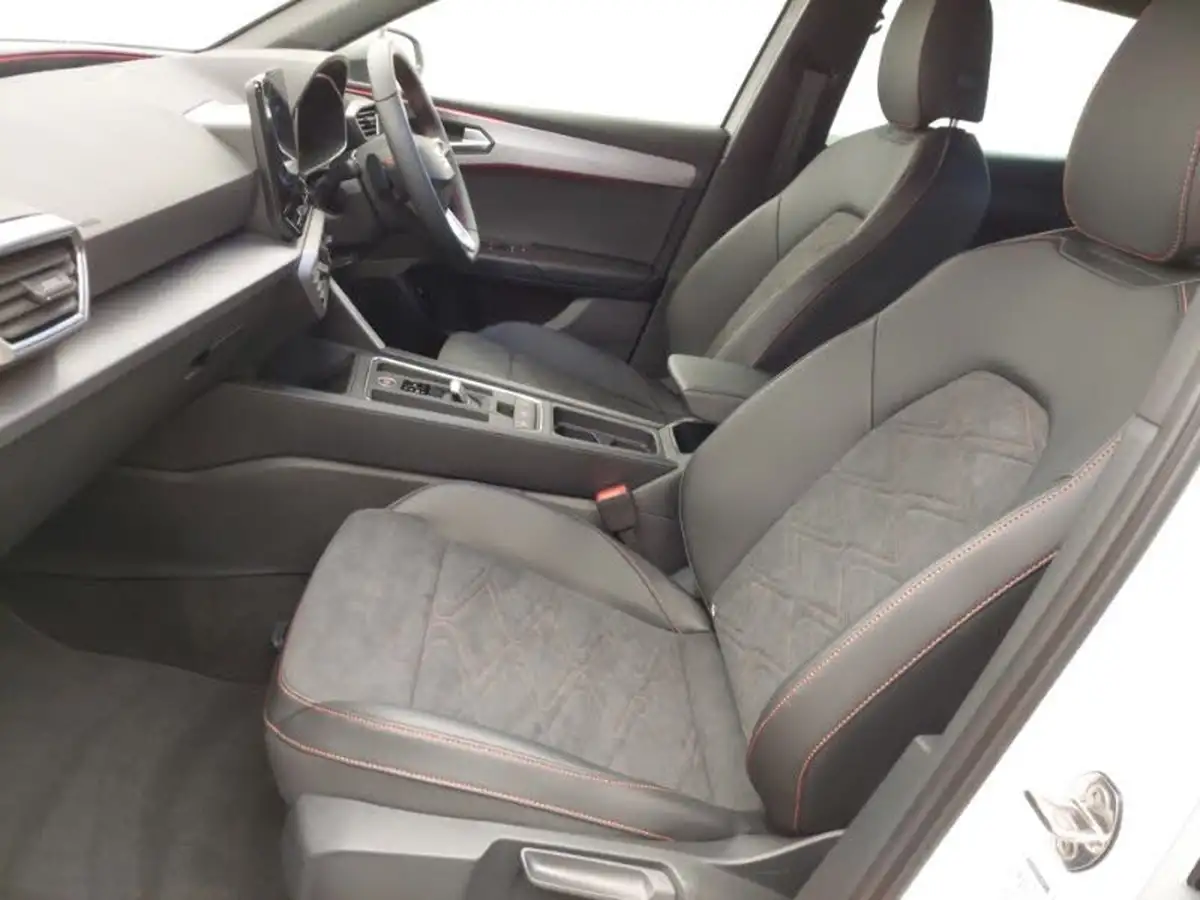 2024-seat-leon-14-e-hybrid-fr-sport-hatchback-big-4