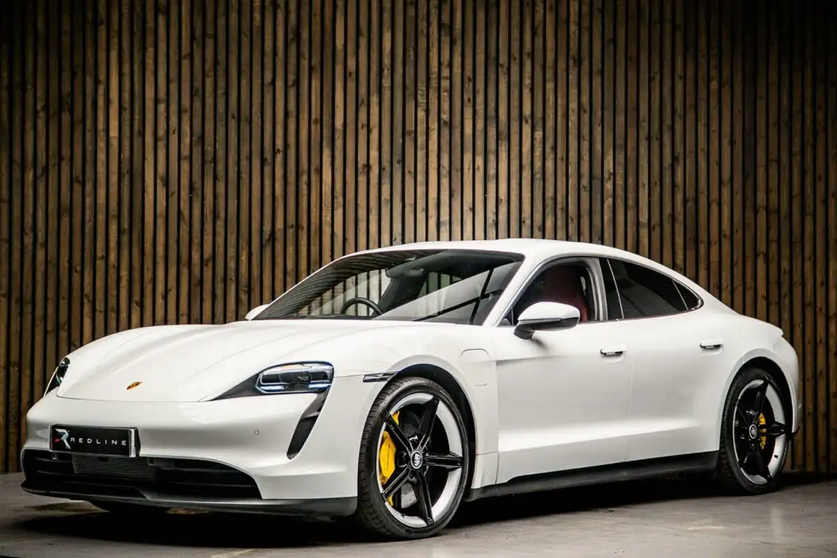 2021-porsche-taycan-e-4s-530ps-big-7