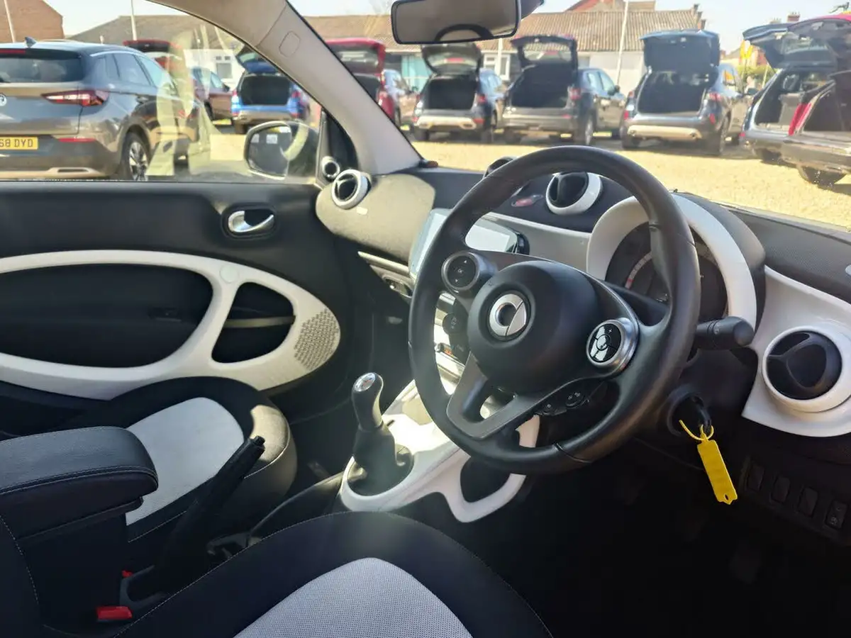 2016-smart-fortwo-10-passion-70bhp-ss-coupe-big-22