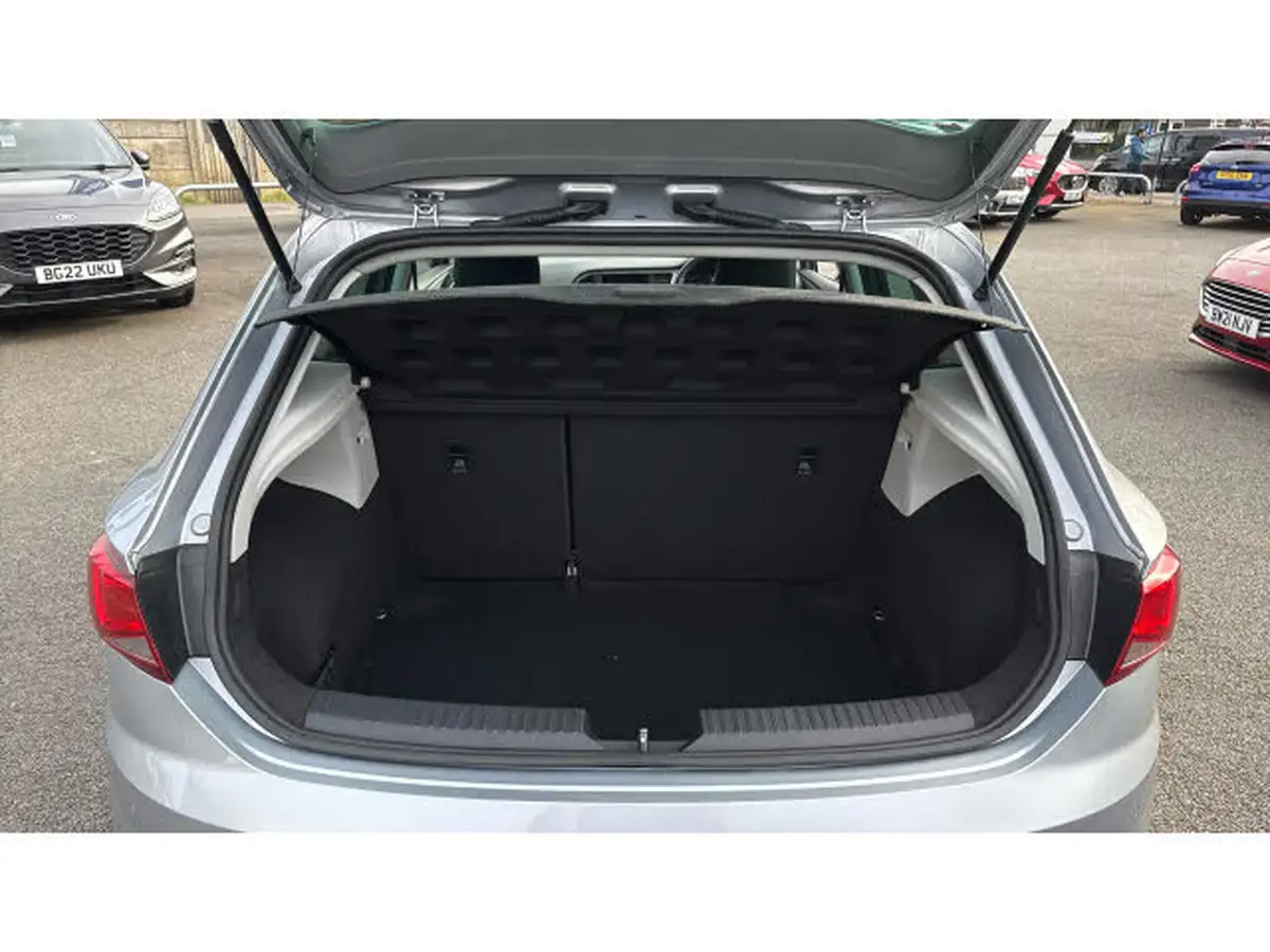2020-seat-leon-10-tsi-se-dynamic-115ps-hatchback-big-3