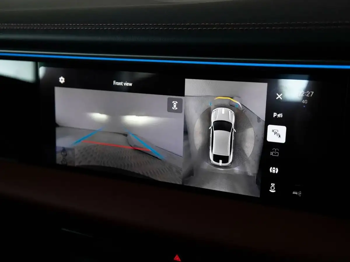 2024-porsche-macan-e-4-electric-big-25