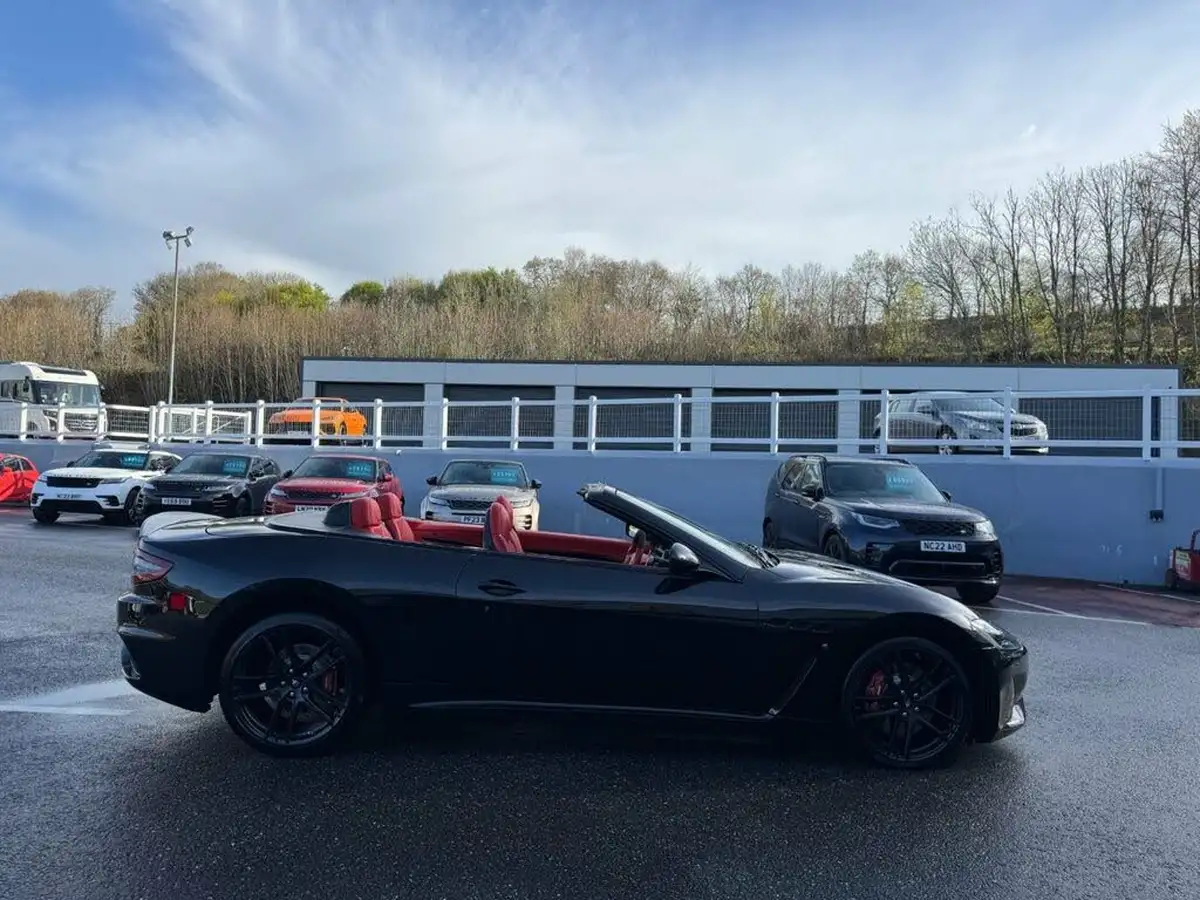 2020-maserati-grancabrio-47-mc-big-6