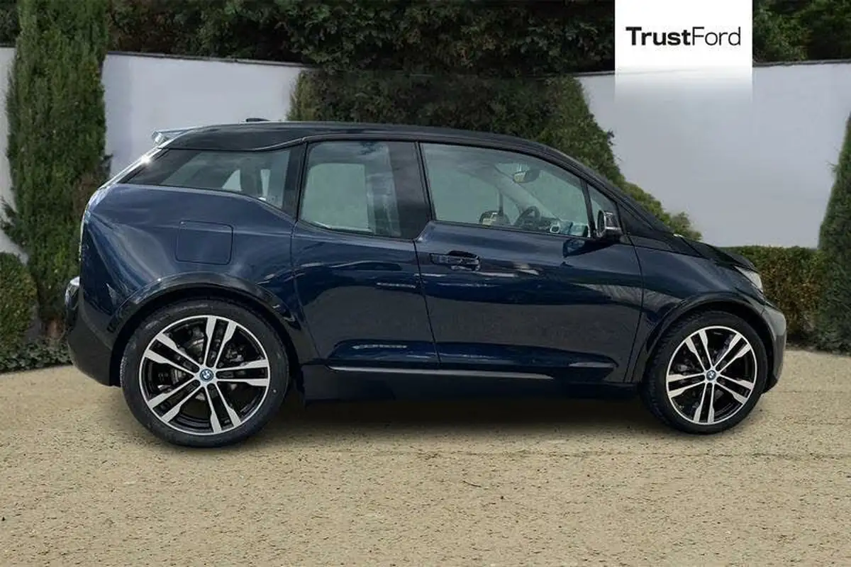 2022-bmw-i3-e-120-ah-s-big-2