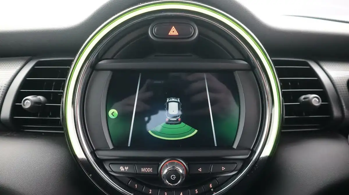 2019-mini-cooper-15-cooper-sport-hatchback-5d-auto-big-23