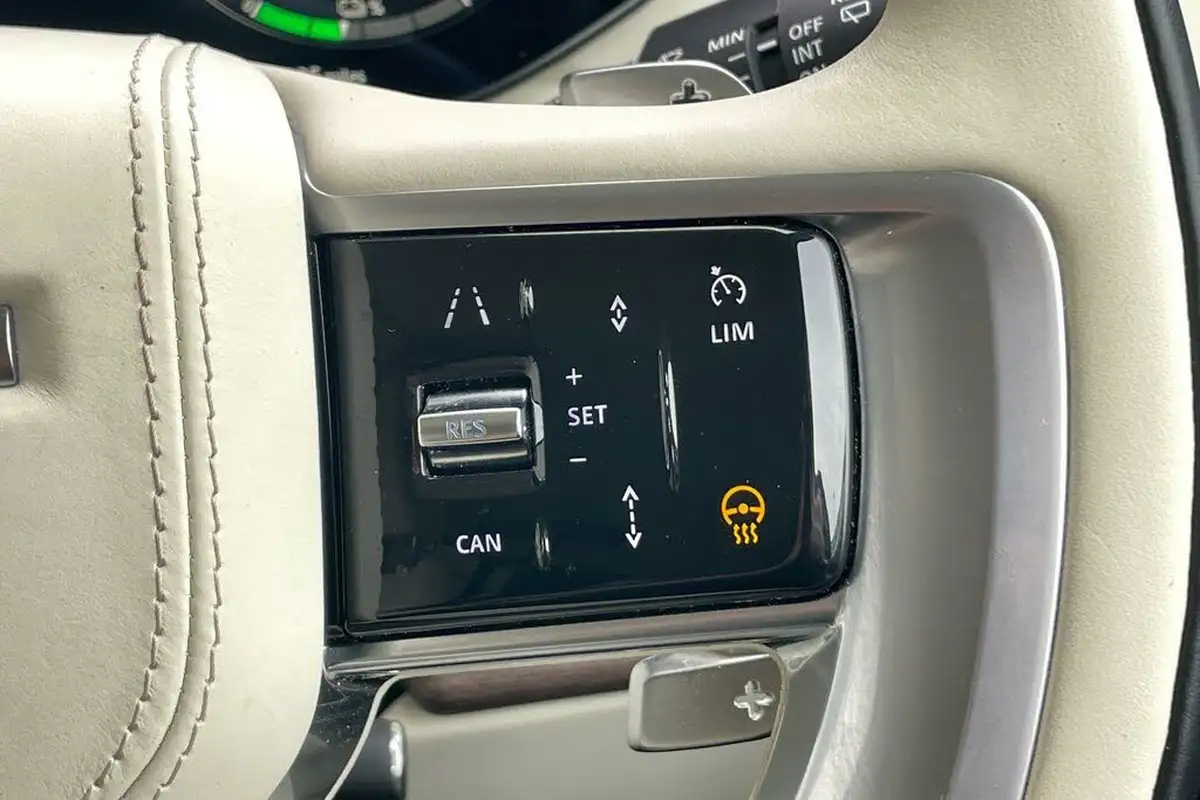 2023-land-rover-range-rover-30-p440e-autobiography-big-50