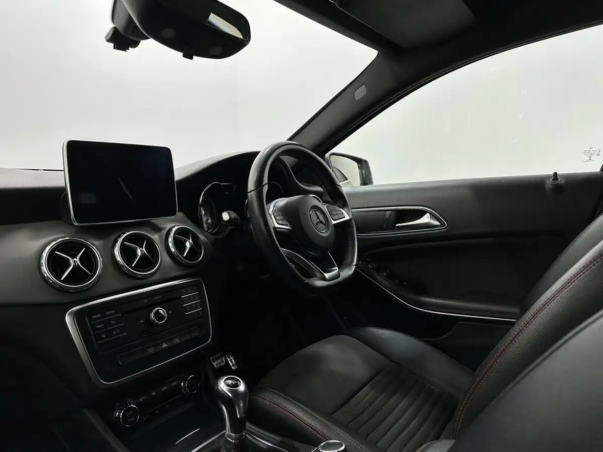 2015-mercedes-benz-gla-class-21d-gla-200d-amg-line-ss-big-27