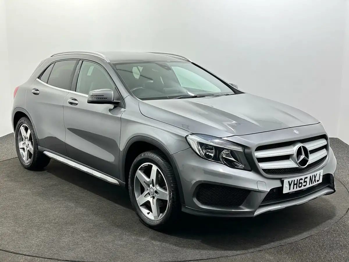 2015-mercedes-benz-gla-class-21d-gla-200d-amg-line-ss-big-0