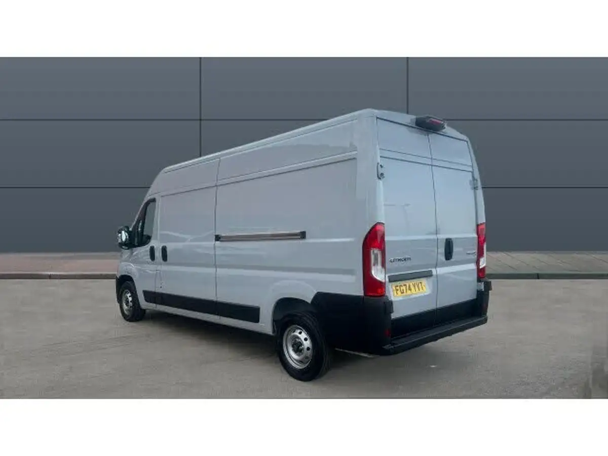 2024-citroen-relay-big-1