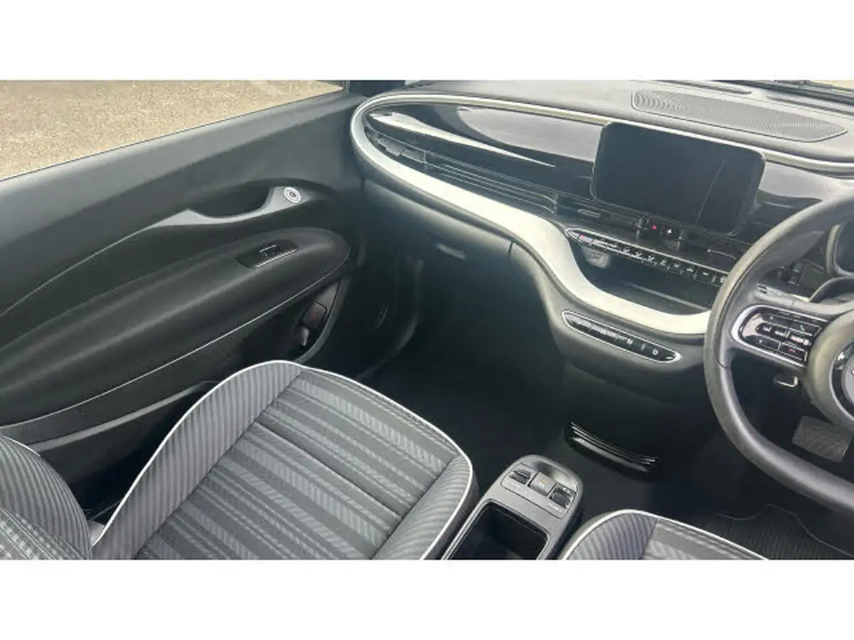 2021-fiat-500-e-passion-big-13