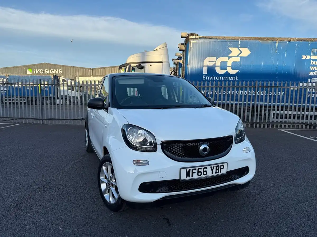 2016-smart-forfour-10-passion-71bhp-ss-big-7