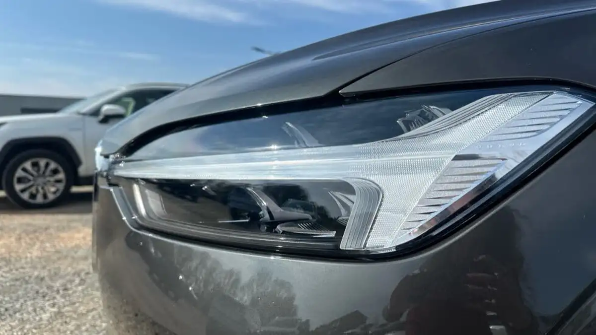 2021-volvo-xc60-20-b5-inscription-big-23