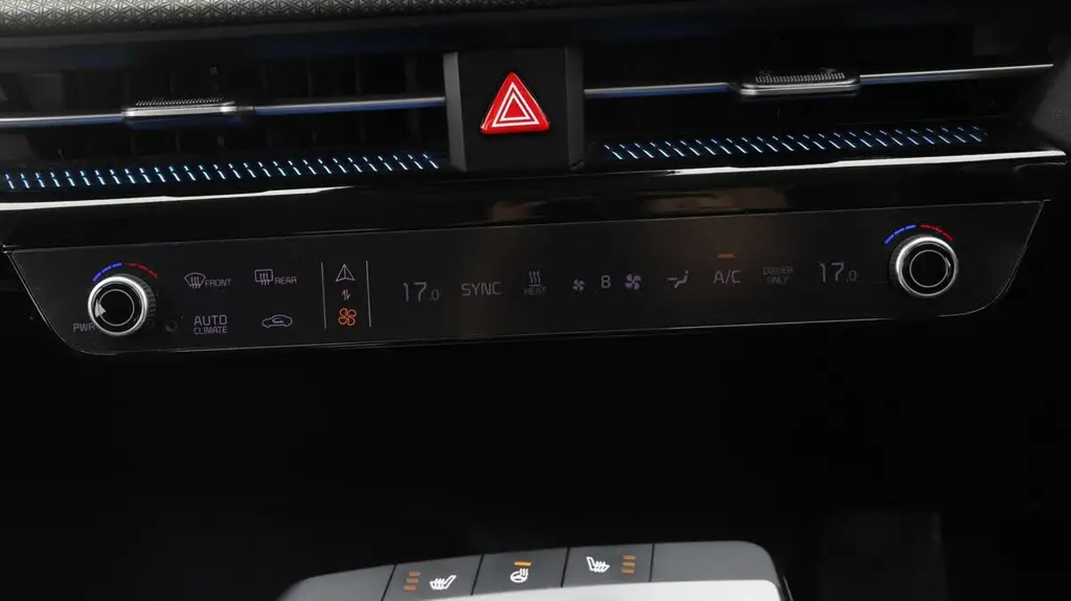 2022-kia-ev6-e-air-big-11