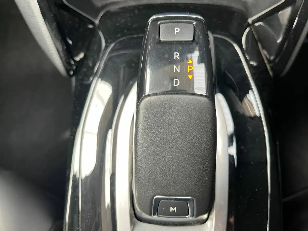 2021-peugeot-2008-suv-12-puretech-allure-premium-130bhp-eat8-big-19