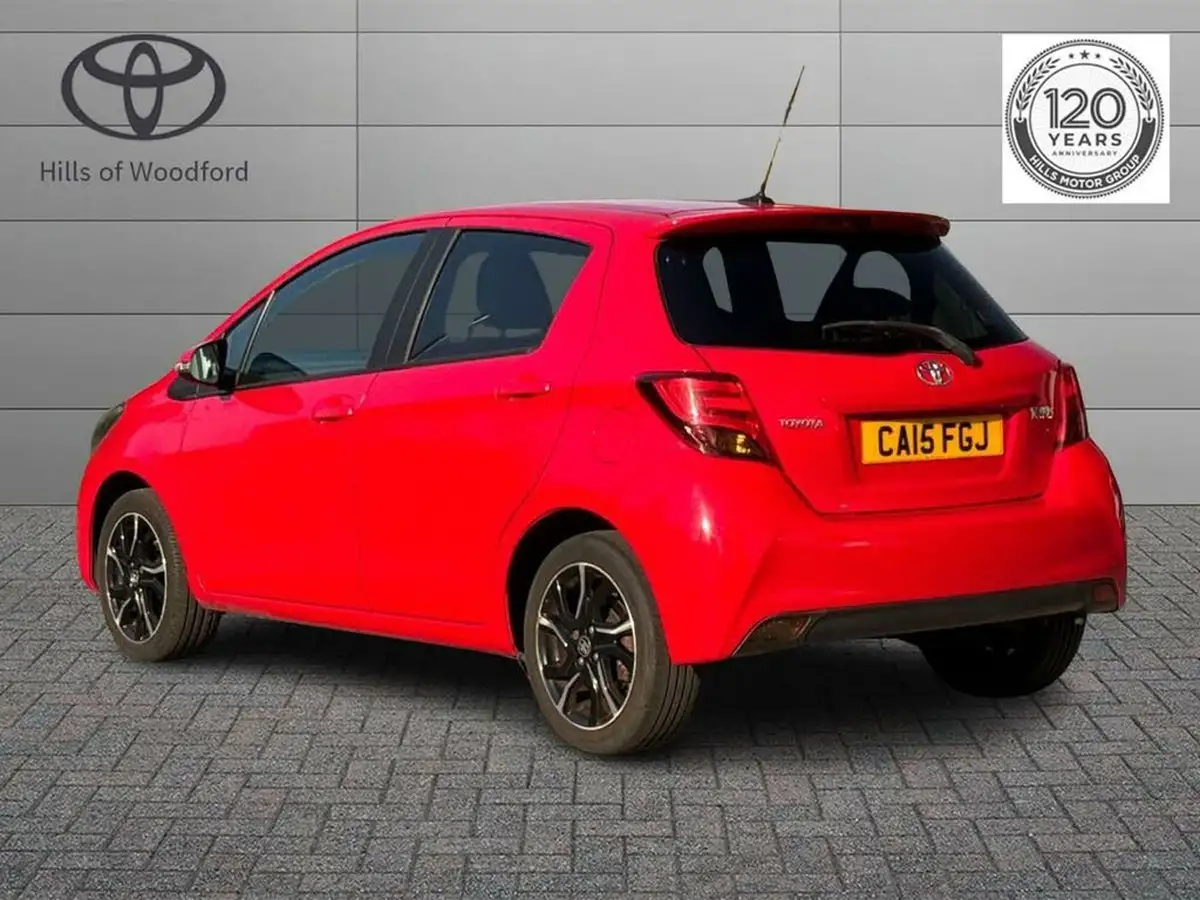 2015-toyota-yaris-133-sport-big-4