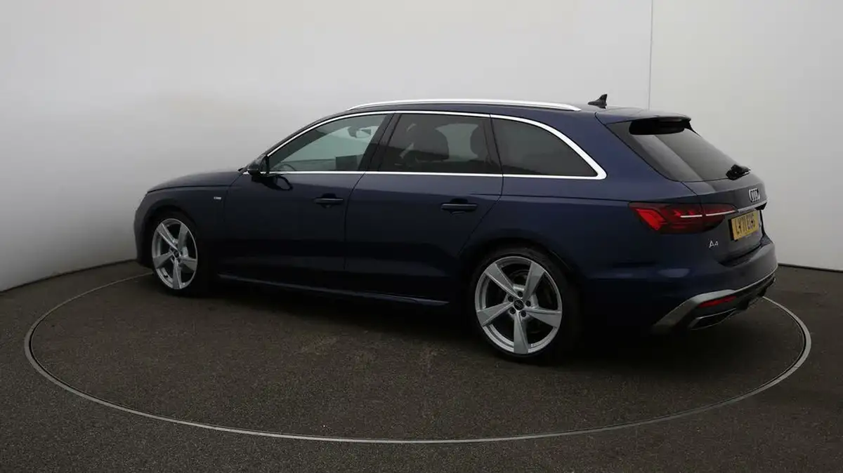 2022-audi-a4-avant-20-35-tfsi-s-line-tronic-big-30