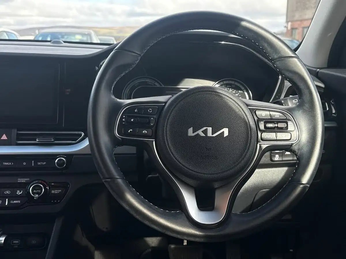 2022-kia-niro-16-gdi-2-139bhp-156kwh-big-14