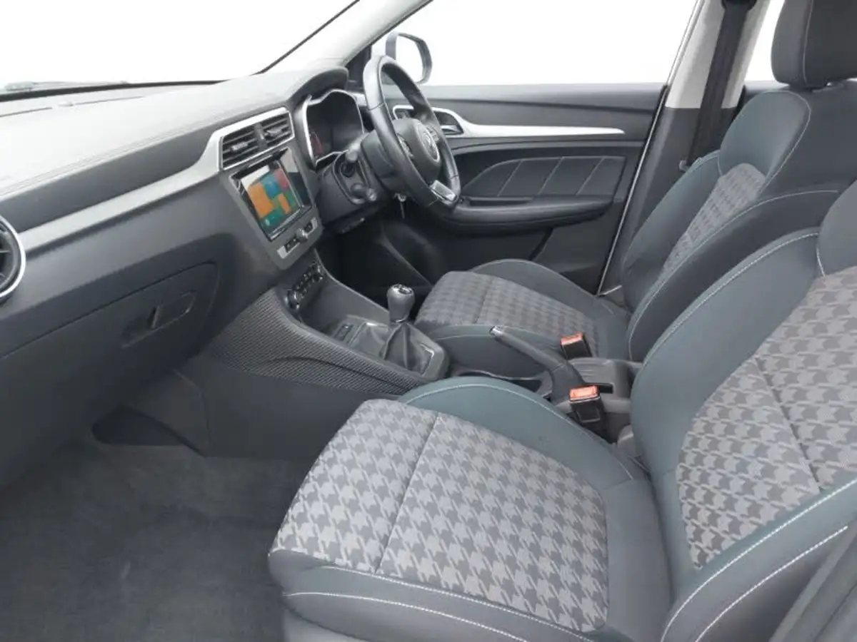 2018-mg-zs-suv-15-vti-tech-excite-big-4
