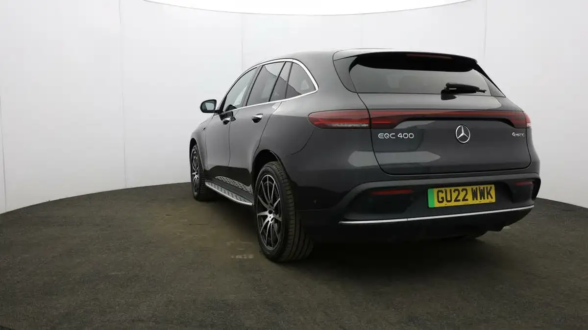 2022-mercedes-benz-eqc-e-eqc-400-amg-line-big-25