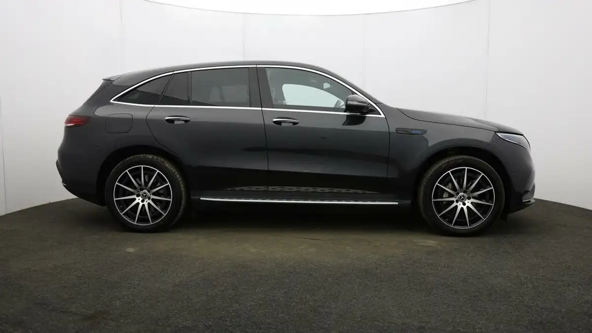 2022-mercedes-benz-eqc-e-eqc-400-amg-line-big-7