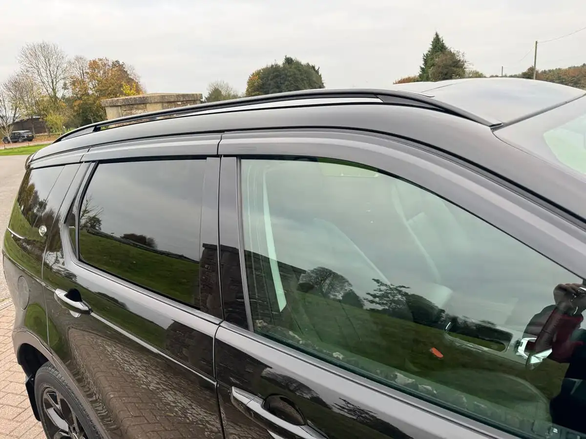 2015-land-rover-discovery-sport-22td-hse-awd-auto-big-11