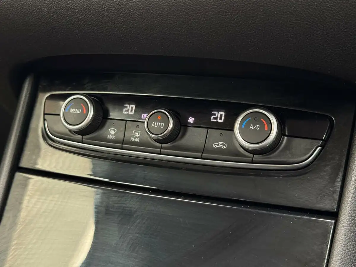 2019-vauxhall-grandland-x-12-se-ss-big-17
