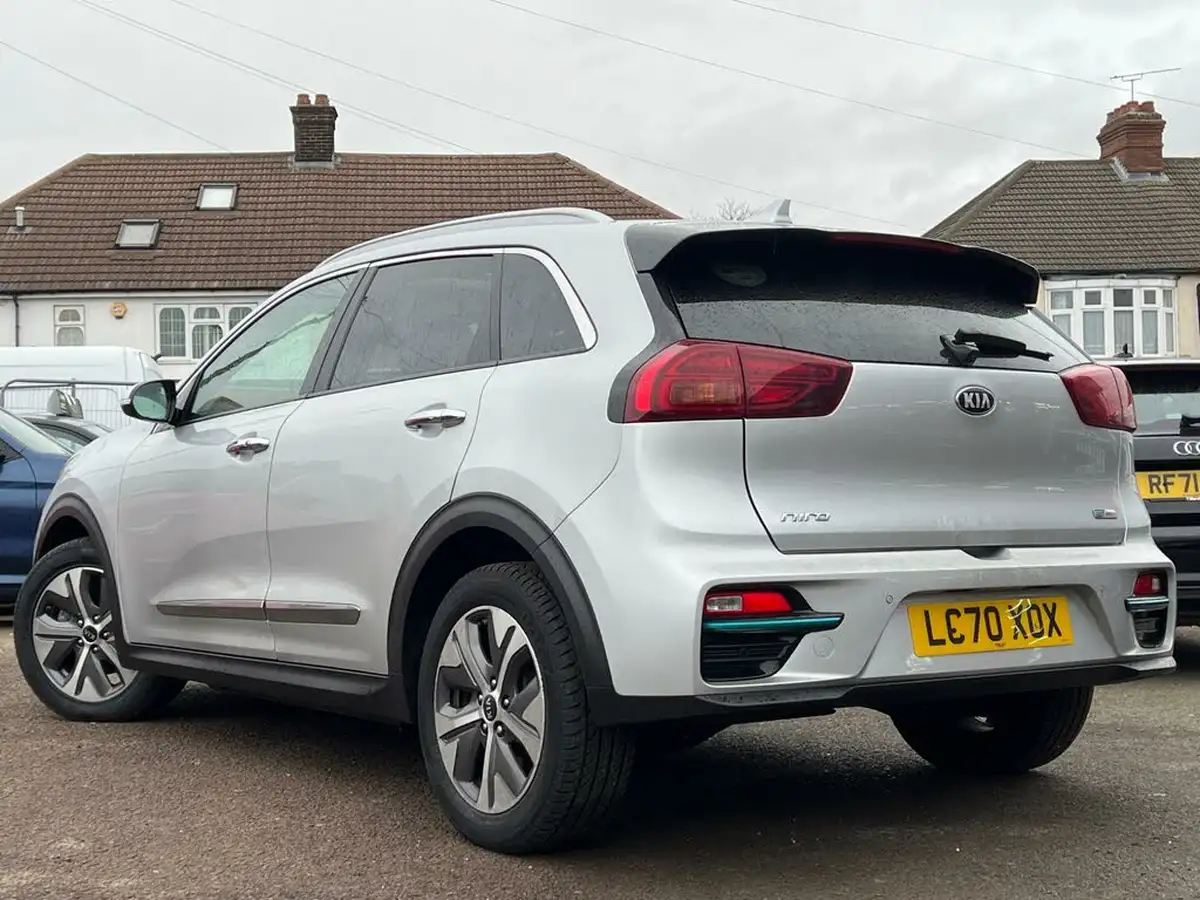 2020-kia-e-niro-ev-4-big-58
