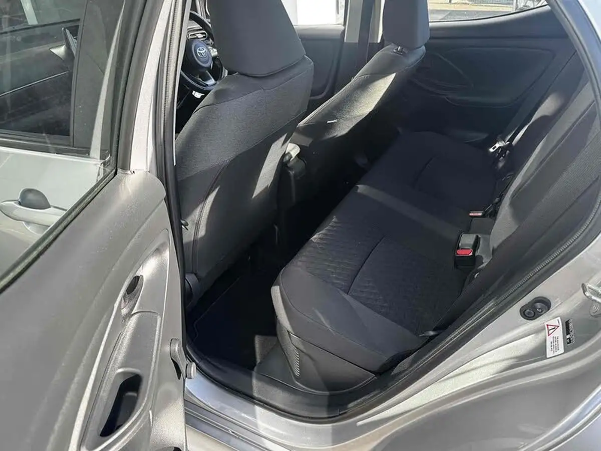 2022-toyota-yaris-15-vvt-i-icon-big-24