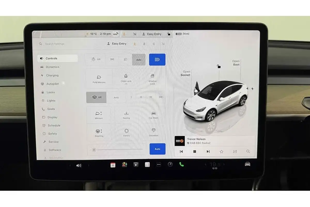 2023-tesla-model-y-e-long-range-big-31