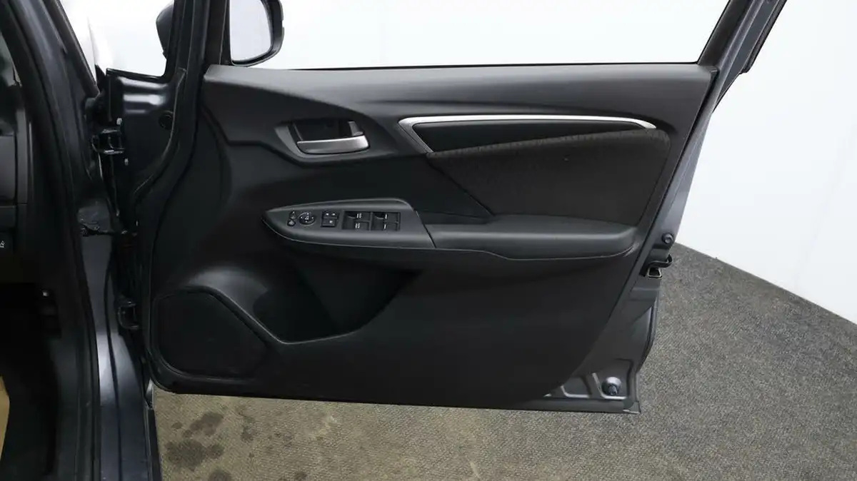 2020-honda-jazz-13-i-vtec-ex-navi-big-14
