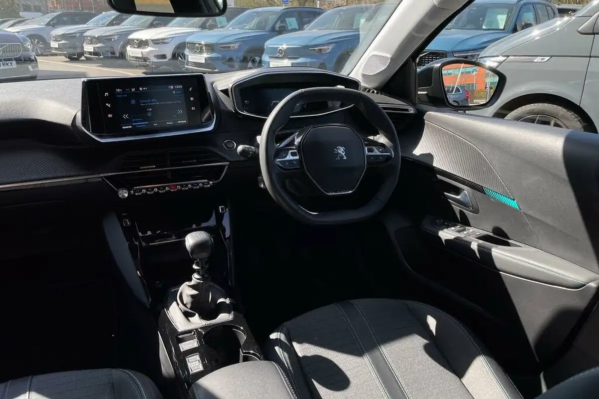2022-peugeot-208-12-puretech-allure-premium-100bhp-big-31