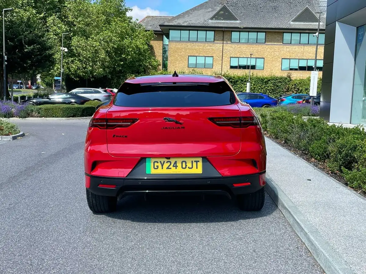 2023-jaguar-i-pace-ev400-hse-black-big-9