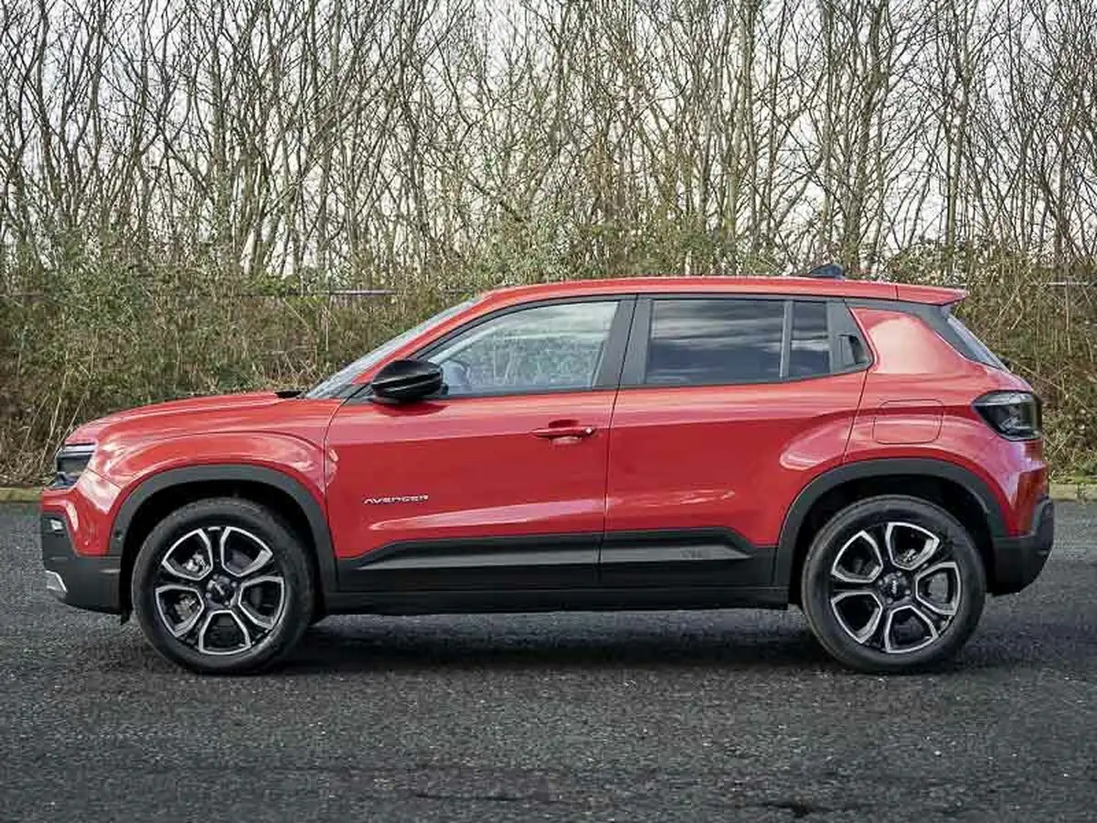 2025-jeep-avenger-12-gse-summit-big-1