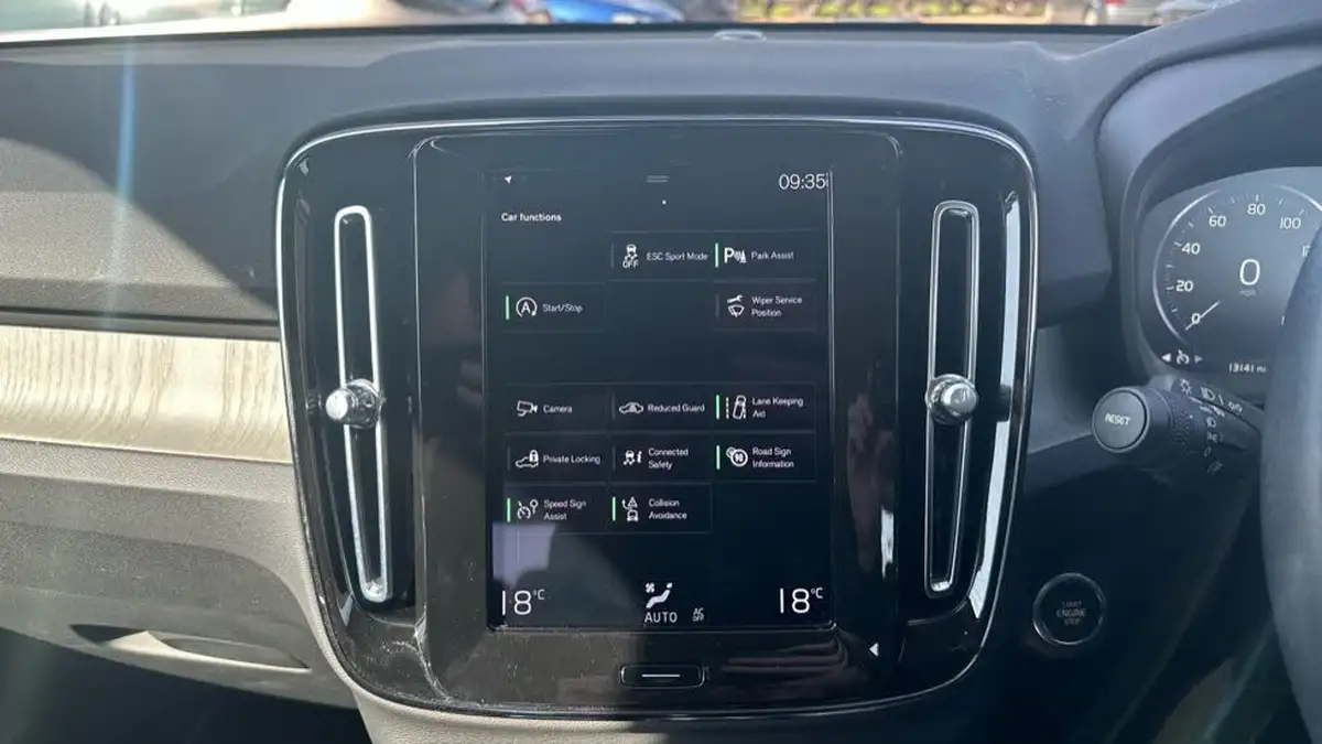 2021-volvo-xc40-15-t3-inscription-163bhp-big-20