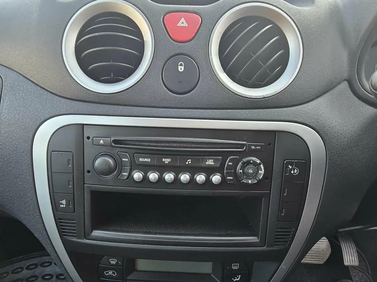 2007-citroen-c3-16-exclusive-big-12