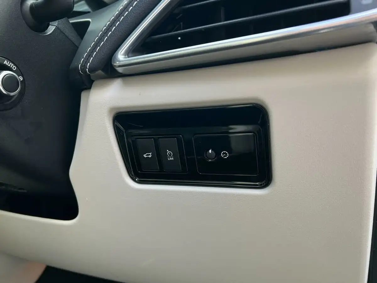 2020-jaguar-f-pace-50-v8-svr-big-58